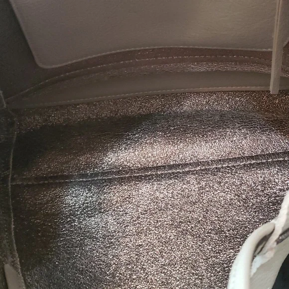 BOTKIER HTF Rare Skull and Crossbones Tote - Picture 5 of 14